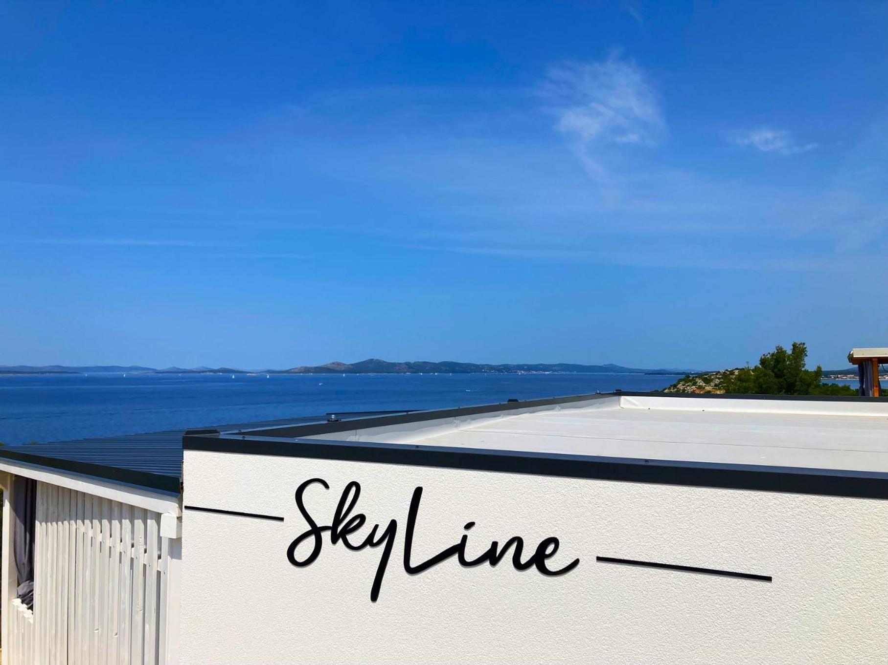 Mobile Skyline - Beautiful Sea View - On The Palm Of The Drage
